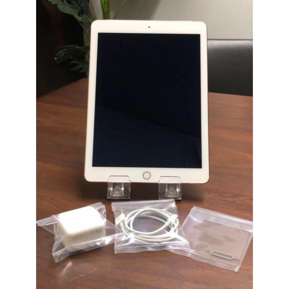 Apple iPad Air2 32GB Wi-Fi+Cellular 【docomo】 1
