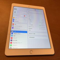 Apple iPad AIR2 32G シルバー Wi-Fiモデル 1